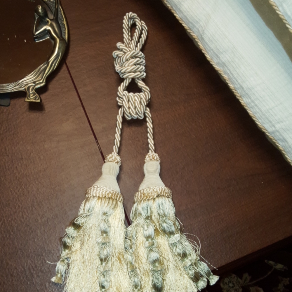 Large Decorative tassel